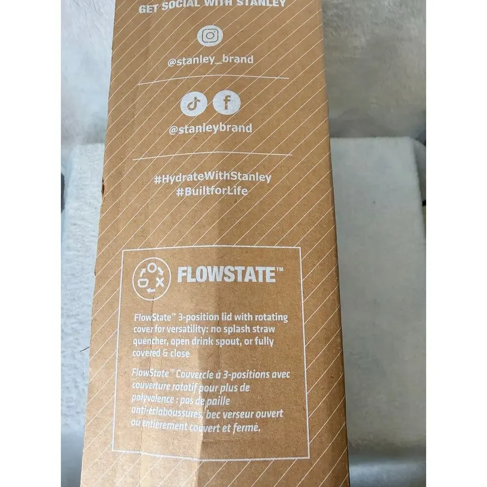New Stanley 40 oz Quencher H2.0 FlowState Tumbler in the orchid color - Picture 4 of 11